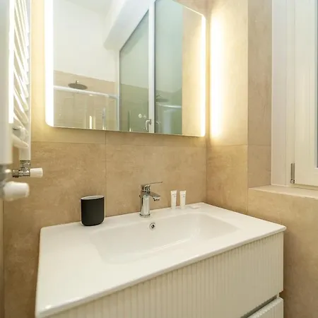 Elegant In The Center With Smarttv Wifi 公寓 *