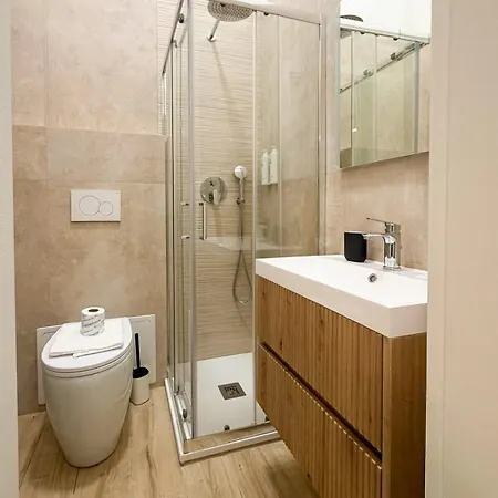Elegant In The Center With Smarttv Wifi 米兰
